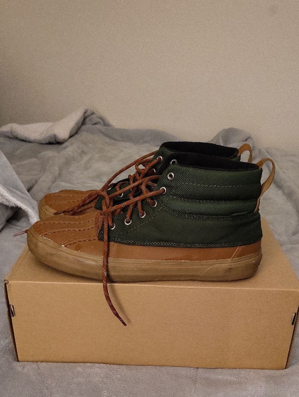 Vans Two-Tone Brown and Green High-Top Boots